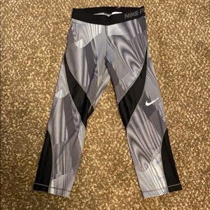Nike Pro Capris